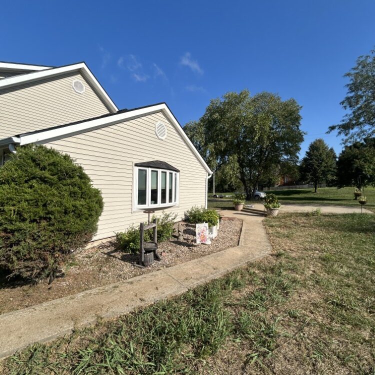 Landscaping in Leavenworth, KS Landscaping in Leavenworth, KS